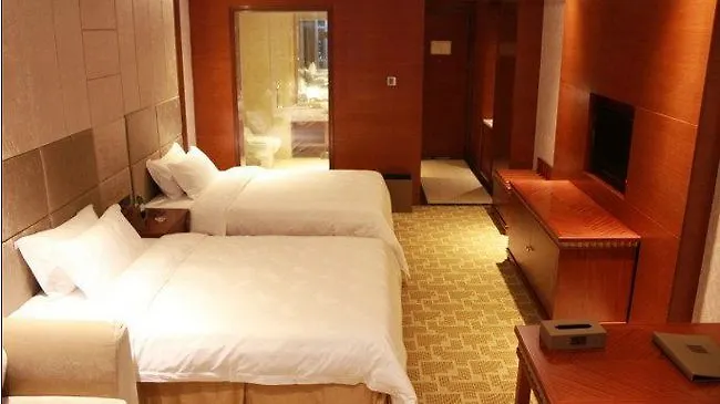 Junyi Kaidi Hotel Šen-čen 4*,
